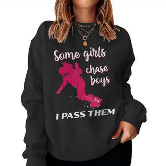 Snowboarding Snowboard Vintage Girl Women Sweatshirt - Thegiftio UK