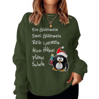 With Text 'Ein Glühwein' A Mulled Wine Swei Mulled Wine Penguin For Christmas Sweatshirt Frauen - Geschenkecke