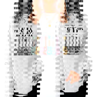 Groovy 80'S Vintage Taylor First Name I Love Taylor Girl Women Sweatshirt - Monsterry