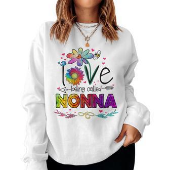 I Love Being Called Nonna Daisy Flower Cute Mother's Day Women Sweatshirt - Thegiftio UK