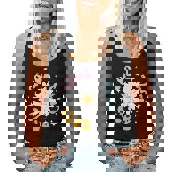 Cool Tias Club Tia Aunt Groovy Tia Auntie Women Tank Top | Seseable UK