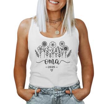 Women's Grandma 2025 Loading Pregnancy Announcement Tank Top Frauen - Geschenkecke