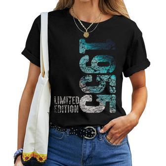 70Th Birthday Man Woman 70 Years 1955 Decorative T-shirt Frauen - Geschenkecke