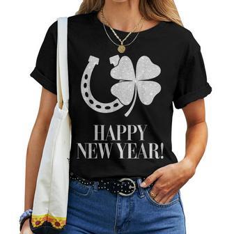 New Year's Eve Outfit Happy New Year Clover Horseshoe Lucky T-shirt Frauen - Geschenkecke