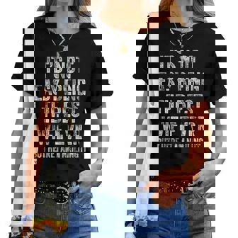 No Es Fácil Ser La Mejor Esposa De Todos Los Tiempos Pero Aquí Estoy Clavando Camiseta de mujer - Regaloses