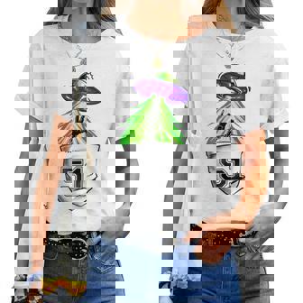 Alien Ship And Astronaut In Pocket Area 51 T-shirt femme - Cadeauxyz