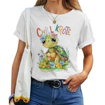 Baby Turtle With Flowers Cute Toad Girl Chill Toad T-shirt Frauen - Geschenkecke