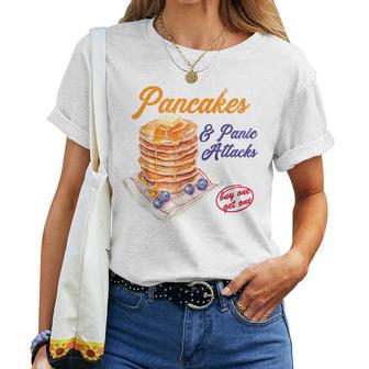 Graphic With Pancakes And Panic Attacks For Girls And Women T-shirt Frauen - Geschenkecke