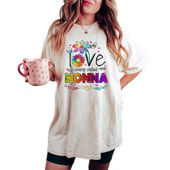 I Love Being Called Nonna Daisy Flower Cute Mother's Day Women's Oversized Comfort T-shirt - Thegiftio UK