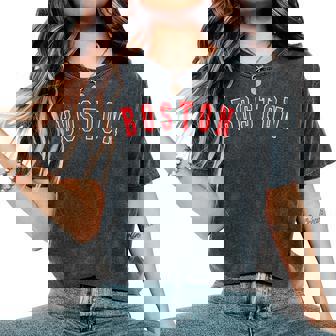Bostonarsity Style Rouge Texte Blanc Contour Hommes S Enfants T-shirt oversize confortable pour femme - Cadeauxyz