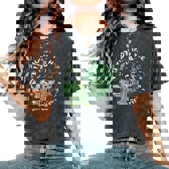 Everybody In The Pub Getting Tipsy Patrick's Day 2025 Women's Oversized Comfort T-Shirt | Mazezy