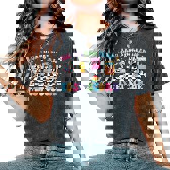 Groovy Testing Day Teacher You Are More Than A Test Score Women's Oversized Comfort T-Shirt | Seseable FR