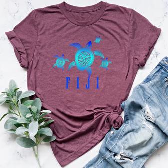Fiji Sea Turtle Tribal Pattern Scuba Diving Fiji Islands Women's Heather T-Shirt - Monsterry