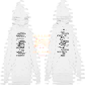 1981 An Old Lady Who Reads Many Books Hoodie | Mazezy