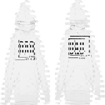 Dad 2025 Dad To Be New Dad Sleek Framed Hoodie - Thegiftio UK