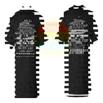 70 Ans Cadeau Homme Les Legendes Sont Nées En Février 1955 T-Shirt - Cadeauxyz