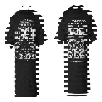 Ascendido A Papá De Gemelos 2025 Día Del Padre Nuevo Papá Camiseta unisex - Regaloses