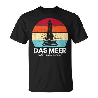 Beach Holiday Must Haves Travel Gadgets For Holidays By The Sea T-Shirt - Geschenkecke
