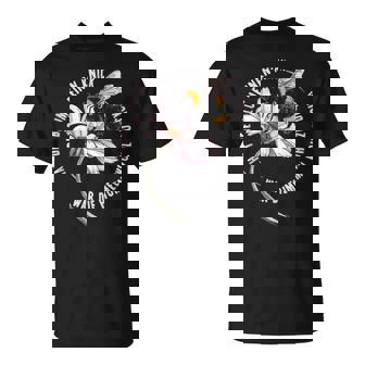 Bumble Bee And Flower Gardener Garden Saying T-Shirt - Geschenkecke