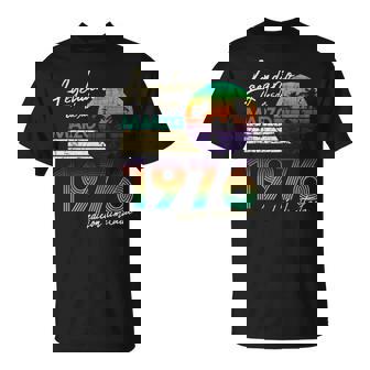 Cumpleaños Hombre Regalos Legendario Desde Marzo 1976 Camiseta unisex - Regaloses