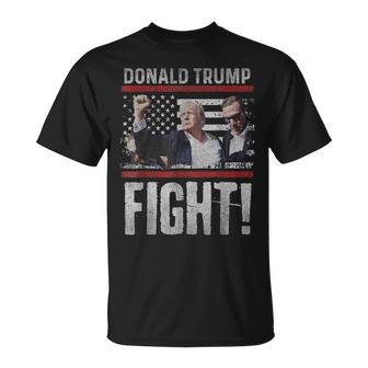 Donald Trump Fist Pump We Fight American Flag Trump 2024 T-Shirt - Geschenkecke