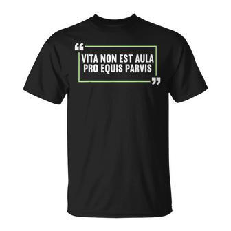 Latin Latin Saying T-Shirt - Geschenkecke