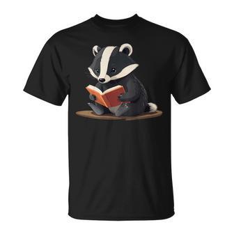 Nice Badger Reads A Book Reads Badger T-Shirt - Geschenkecke