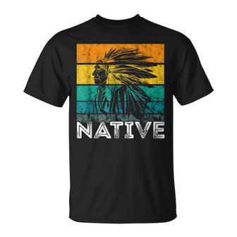 Retrointage India Jefe Pluma Tocado Nativo Americano Camiseta unisex - Regaloses