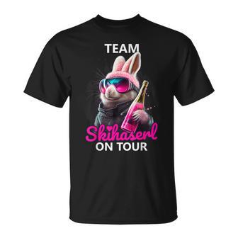 Skiing Team Skihaserl On Tour Apres-Ski T-Shirt - Geschenkecke