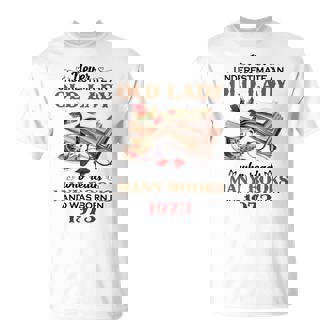 1973 An Old Lady Who Reads Many Books T-Shirt | Mazezy