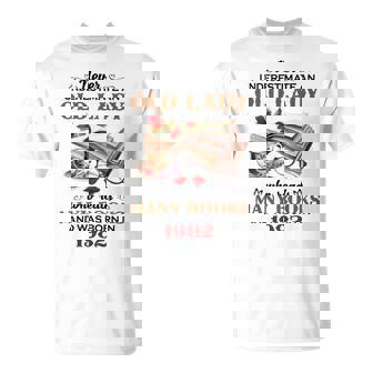 1982 An Old Lady Who Reads Many Books T-Shirt | Mazezy
