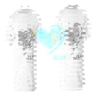 Autismo Arco Iris En Abril Usamos El Mes De Concientización Sobre El Autismo Azul Camiseta unisex - Regaloses