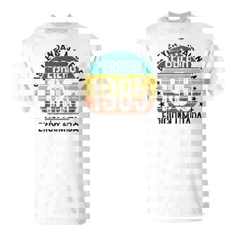 Las Leyendas Nacen En Febrero 1985 40 Años Regalo Hombre Camiseta unisex - Regaloses