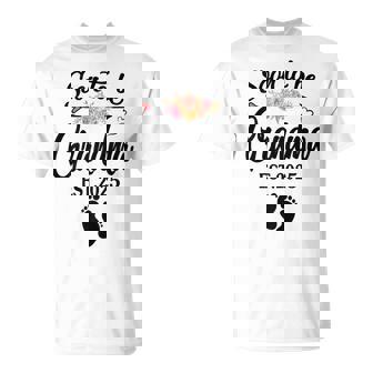 Soon To Be Grandma 2025 Mother's Day For New Grandma T-Shirt - Thegiftio