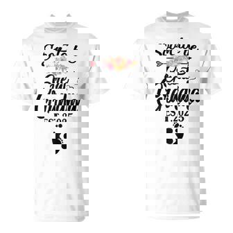 Soon To Be Great Grandma 2025 Mother's Day For New Grandma T-Shirt - Thegiftio