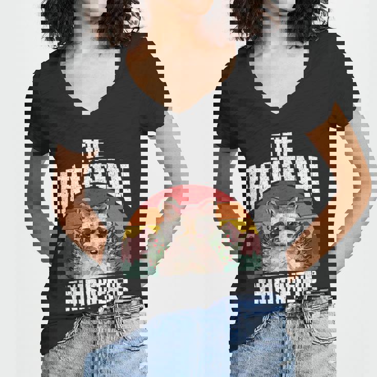 Raccoon Lover Women's V-Neck T-Shirt - Retro Vintage Style
