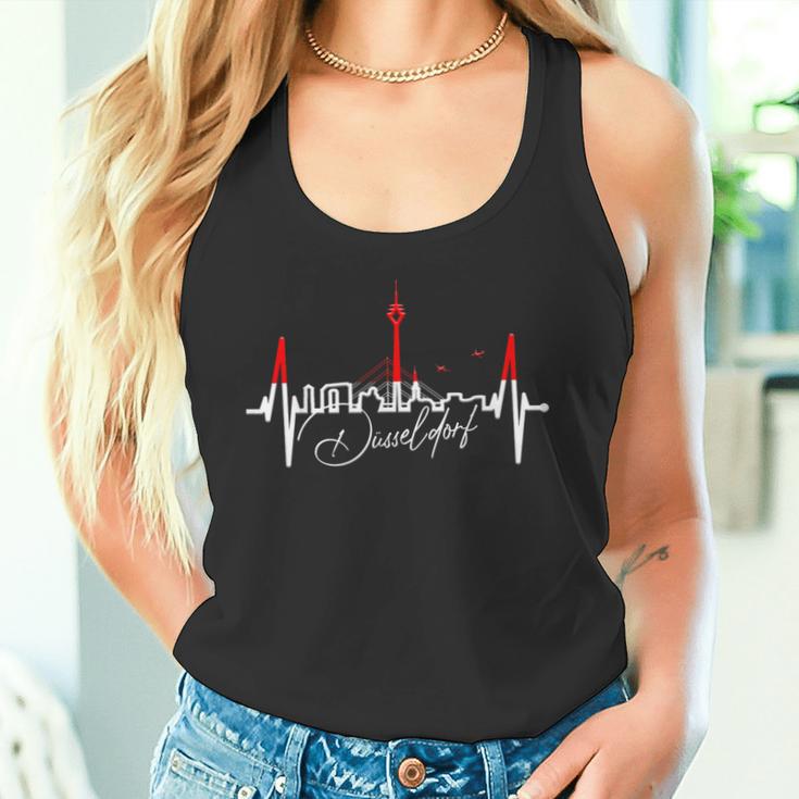 Düsseldorf Skyline Heartbeat Heart I Love Düsseldorfer Tank Top