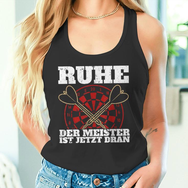 With Ruhe Der Meister Ist Dran Dart Player Tank Top