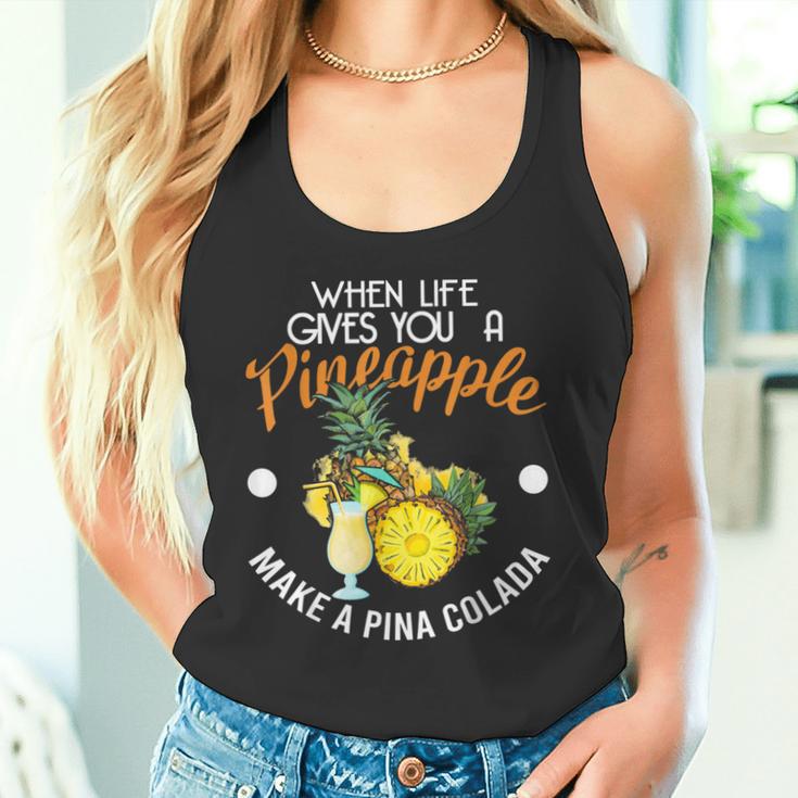 Wenn Das Leben Dir Eine Pineanas Gibt Mach Eine Pina Colada S Tank Top