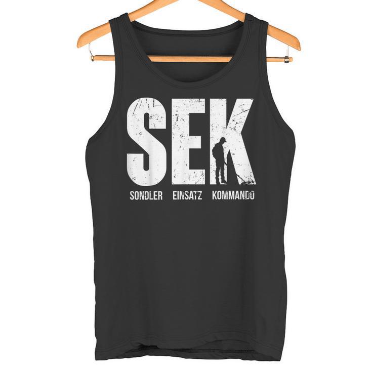 Treasure Hunt With Metal Detector Sondler Tank Top