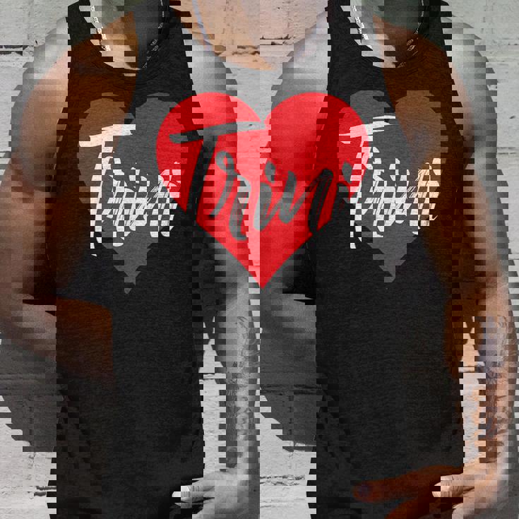 Amo A Trini Primer Nombre Yo Corazón Camiseta sin mangas Regalos para él