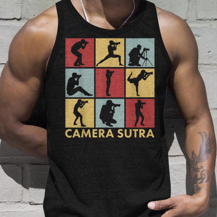 Camera Sutra Camera Photography Photographer Tank Top Geschenke für Ihn