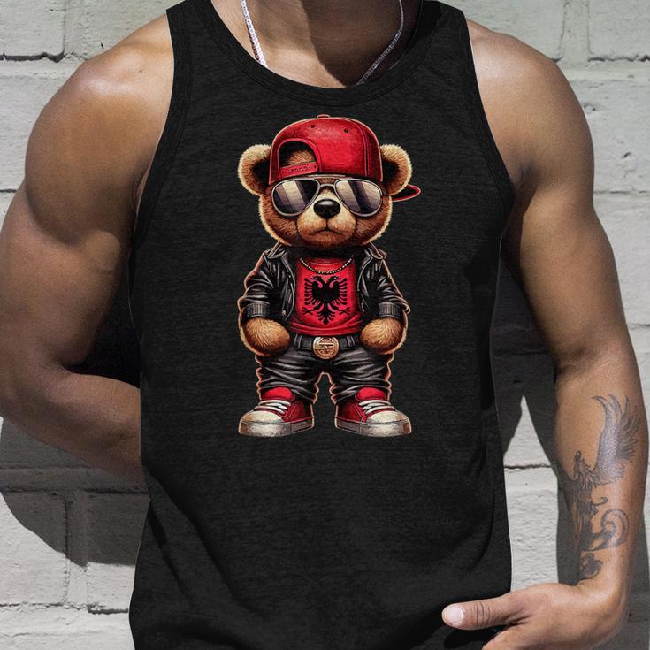 Cool Albanian Teddy Bear Albania Flag Outfit Street Tank Top Geschenke für Ihn