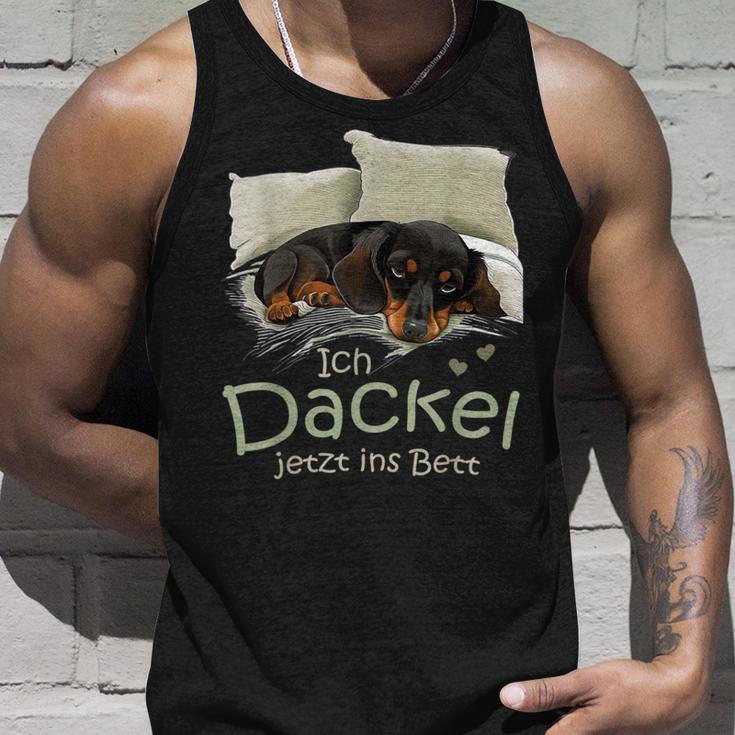 Dog Dachshund Official Sleep I Dachshund Now Ins Bed Tank Top Geschenke für Ihn