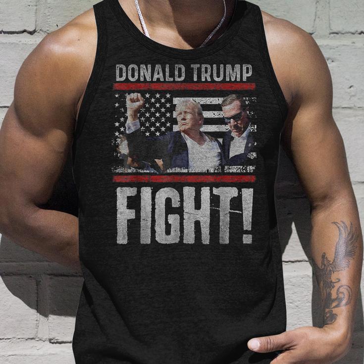 Donald Trump Fist Pump We Fight American Flag Trump 2024 Tank Top Geschenke für Ihn