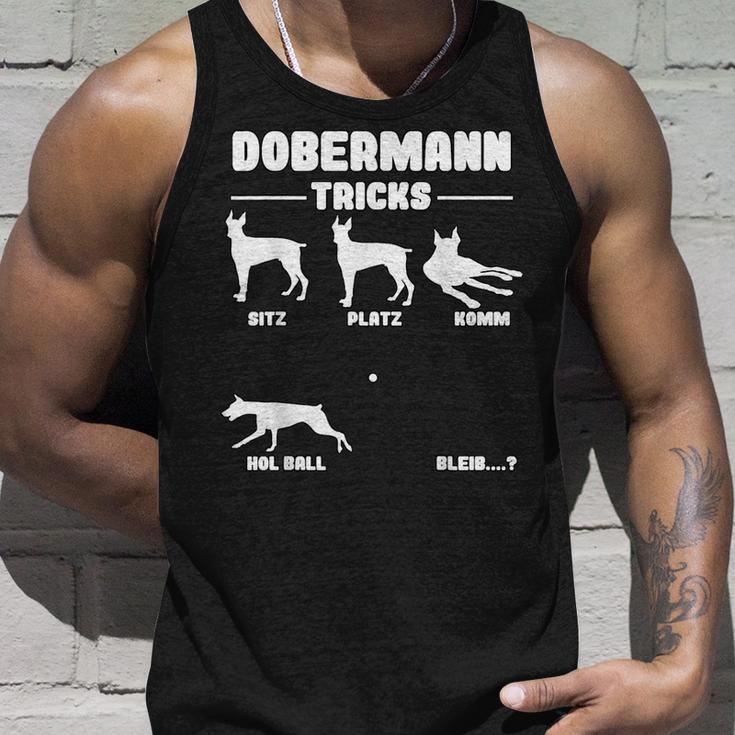 Dog Holder Doberman Dog Tricks S Tank Top Geschenke für Ihn