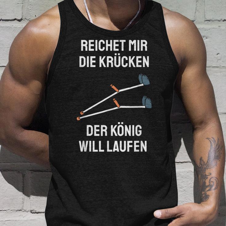 Injury Crutches Saying Gute Bessung S Tank Top Geschenke für Ihn