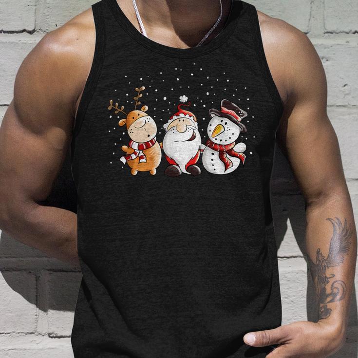 Santa Claus Reindeer And Snowman In The Snow I Christmas Tank Top Geschenke für Ihn