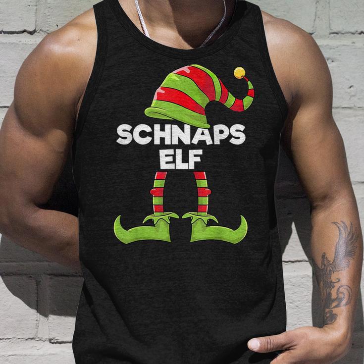 Schnapps Elf Outfit Christmas Family Elf Christmas Tank Top Geschenke für Ihn