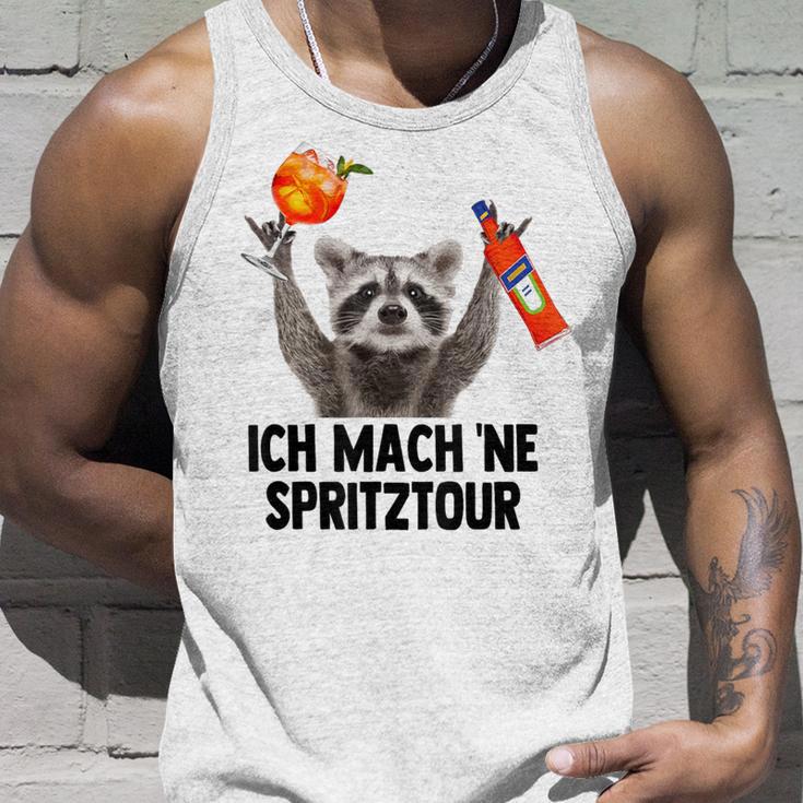 Ich Mach Ne Spritztour X Waschbär Meme Racoon X Pedro Spritz Tank Top Geschenke für Ihn